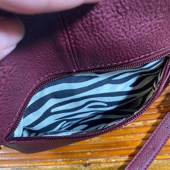 Steve Madden Burgundy Bskylar Vegan Leather Bucket Crossbody Bag Women - Picture 9 of 16